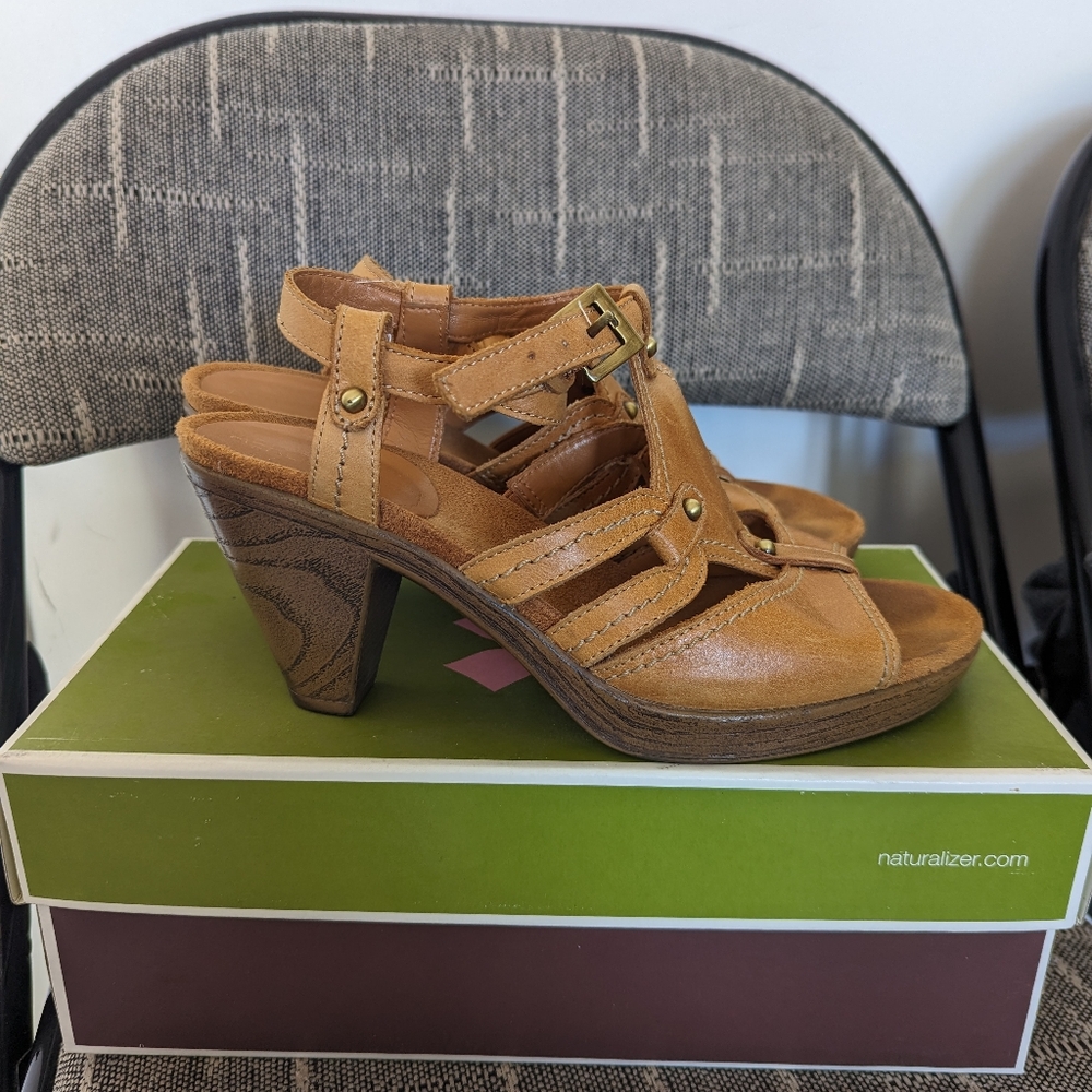 Aerosoles Tan Strappy Block Heel Sandals